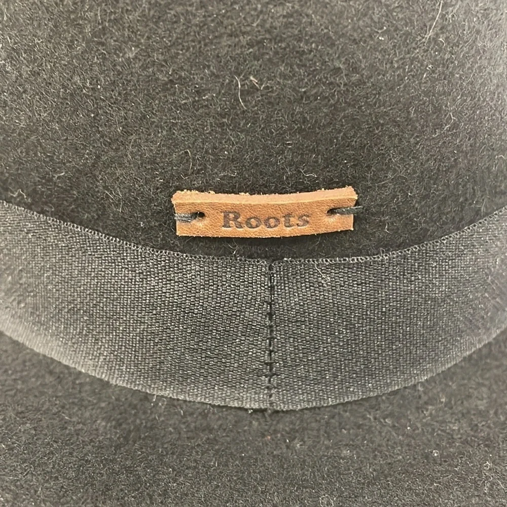 Roots  Black 100% Wool Hat - Picture 3 of 14